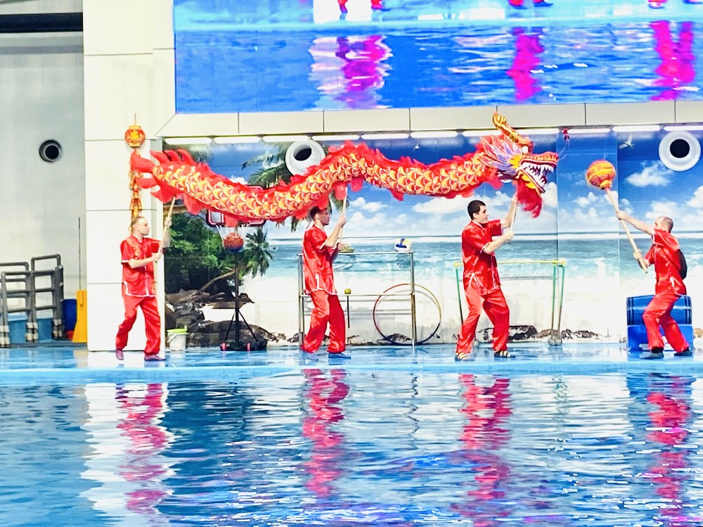 重要(yào)通(tōng)知(zhī)丨除夕閉館一(yī)天，大(dà)年(nián)初一(yī)起正常營業(yè)！（內(nèi)附表演時(shí)間(jiān)及新年(nián)福利）